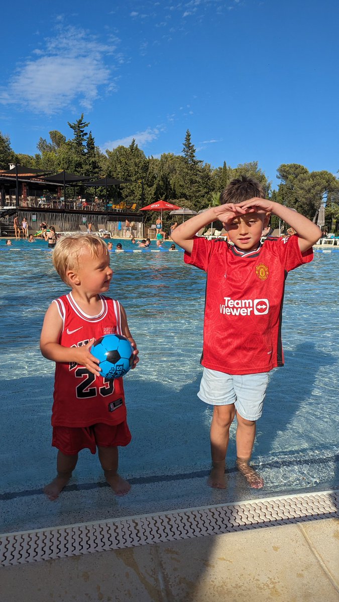 I'll need another holiday after two weeks with these pair but it hasn't half been funny. Absolute numpties the pair of them.