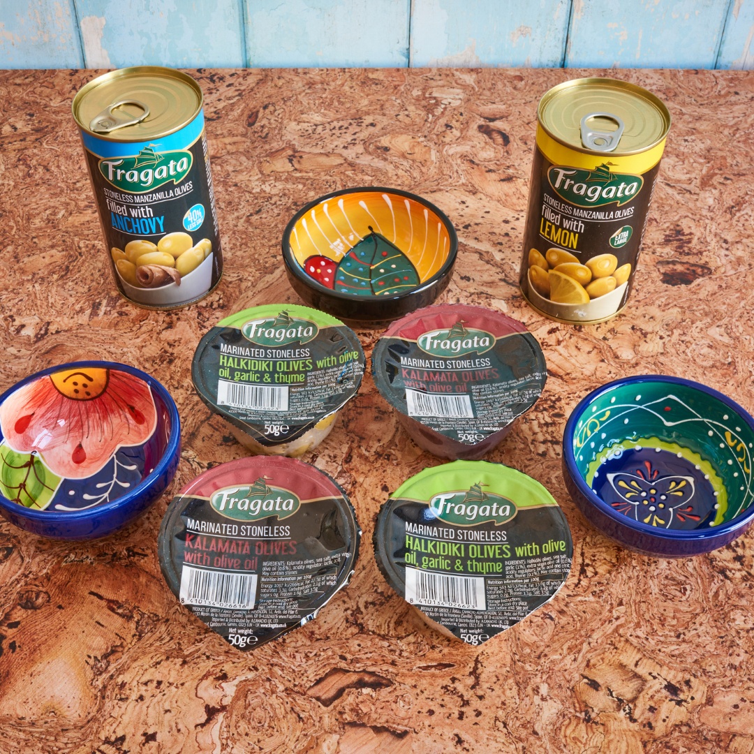 FragataUK's tweet image. WIN gorgeous Spanish tapas dishes to make #YourMediterraneanMoment
Simply share your favourite Fragata olive flavour and tag a friend for your chance to WIN
🫒🌞🌶️
#YourMediterraneanMoment #fragata #fragataolives #piripiripeppers #tapas #summertapas #competition #win #enter
