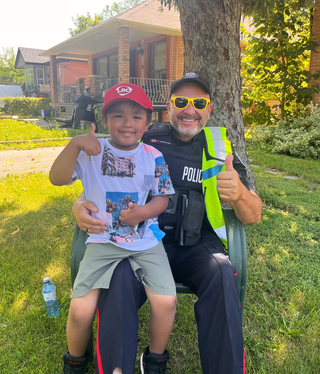 PCPappy's tweet photo. A driver was seen texting &amp; driving. 
2nd cell phone ticket in 4 months. 
Driver said “I never touched my phone”
(All captured on body cam 👍)
It’s not just about our own safety, but the safety of everyone else.
Put your phone down &amp; focus on driving.
#PappysTips #VisionZero https://t.co/5M6tBwLony