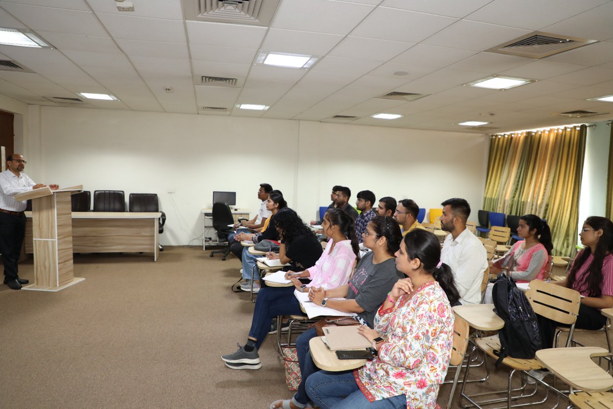 CSIR_CDRI's tweet photo. During the #interactive #IntroductorySession, participants discussed in detail that why they are interested for this course, what’s their expectations and how they want to utilize the knowledge gained from this course in future
@VigyanPrasar @ugc_india @EduMinOfIndia https://t.co/scUbDPYRnt