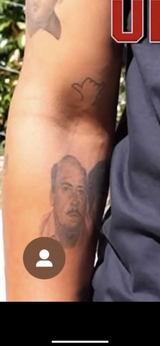 RuimIgualVC's tweet photo. O silêncio de vocês sobre a tatuagem que o Salada de fruta tem do @bonde_doale é ENSURDECEDOR https://t.co/HRm4SXd4Ak