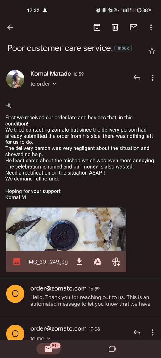 Komi_m_'s tweet photo. Is this how @zomato takes concerns from their customers? Received a spilled cake and our money is also wasted, this doesn't make sense.
Even the delivery person accepted that it was his fault still they wont confirm the situation.
What kind of customer care is this? @deepigoyal https://t.co/zHcm94dUcz