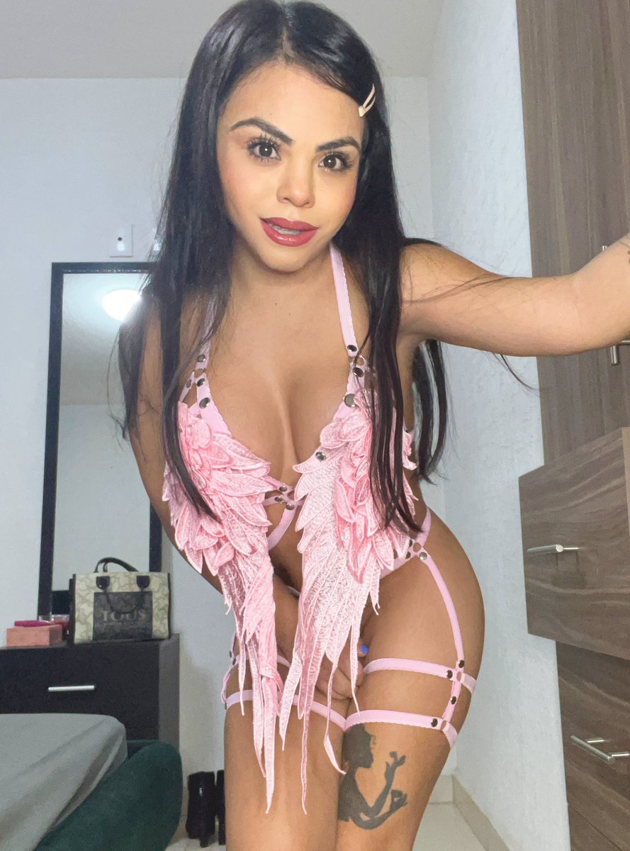 Alexya La Pesada on X: 🌸 t.cot7CWtAvxSW 🌸  t.coBQZ4ITSI6t  X