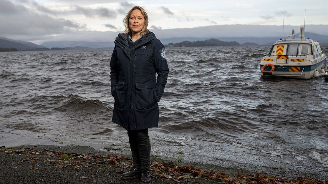 DQ heads to Scotland to hear about the importance of <a href="/UKTV/">Official UKTV</a> <a href="/alibi_channel/">U&Alibi</a> crime drama #Annika’s riverside setting and why star #NicolaWalker was left feeling queasy during production...
dramaquarterly.com/just-add-water/