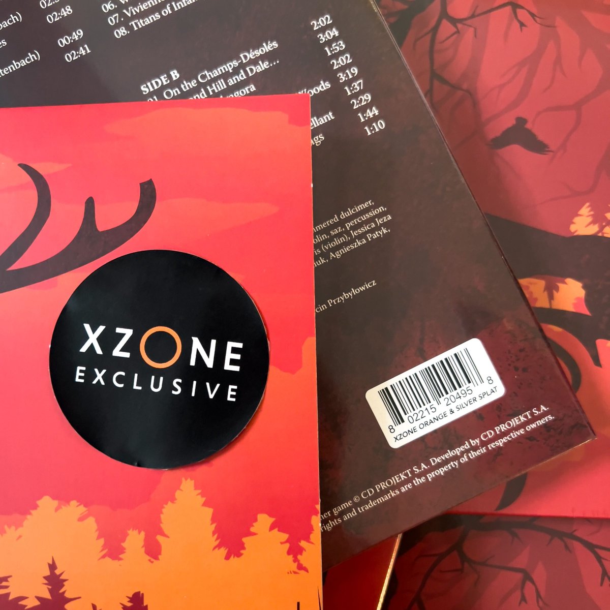 XzoneCZ's tweet photo. Naše první deska s exkluzivní barevnou kombinaci je na světě 🙌 A máme ohromnou radost, že je to právě legendární Zaklínač a jeho nesmrtelné melodie. Čtveřice vinylů byla navíc vyrobena v Loděnici u Berouna. https://t.co/58p0rbNVyh