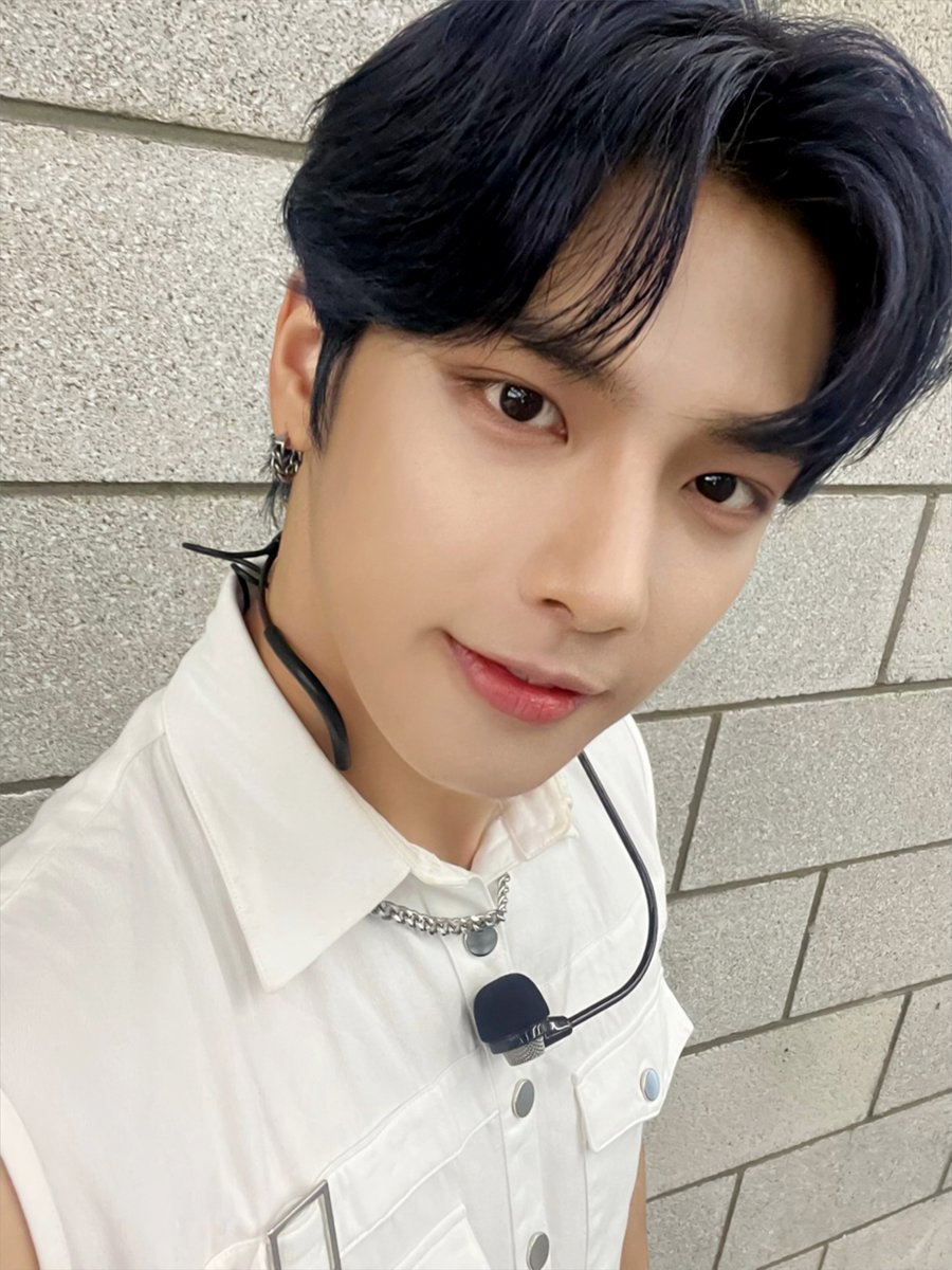 tan__official_'s tweet photo. [#재준] 오늘 소다 덕분에 행복했다 ❤️

#티에이엔 #TAN #JJ_FILM https://t.co/ueYM8s6eQV