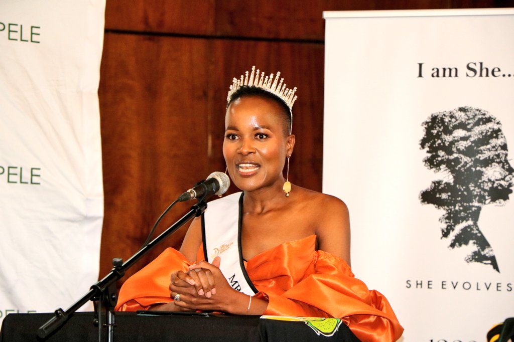 environmentza's tweet photo. For #WomensDay2023 Deputy Minister Sotyu, Mrs Universe South Africa, Patricia Tshitema and the Mayors also shared their stories to inspire women to share their gifts and talents to uplift others and the community at large in Hoopstad #1000Stories #SheEvolves #BeTheChange https://t.co/VeG0Irwd1R