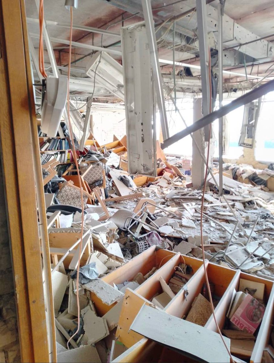 Gerashchenko_en's tweet photo. Instead of a thousand words.

One of the best libraries in Ukraine, Kherson Regional Universal Scientific Library named after Oles Honchar, was shelled by Russia on 3rd August.

"Another shelling. Terrible destruction. And indescribable pain." - the library's employees  wrote.

📷:  Kherson Regional Universal Scientific Library named after Oles Honchar