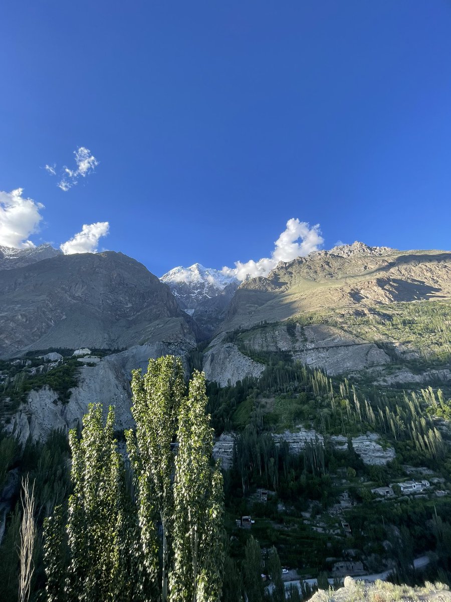 دھرتی سنھری، انبر نیلا 

#Hunza