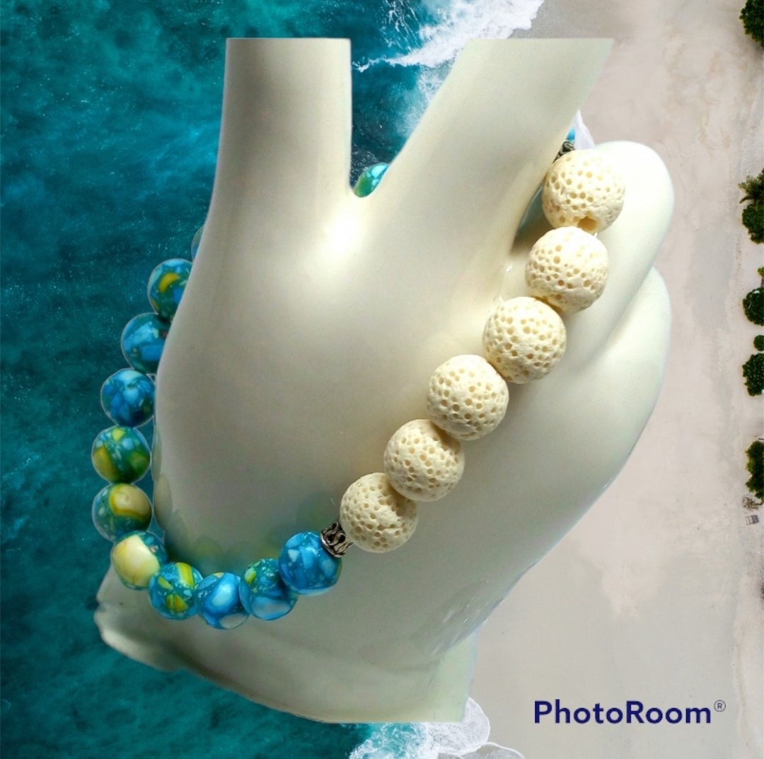 GemsMoon's tweet image. Looking for a unique and beautiful gift for yourself or a loved one? Check out this handmade beaded bracelet with white lava stones from Etsy. #lavabracelet #essentialoildiffuser #handmadejewelry #etsyfinds etsy.com/listing/119465…