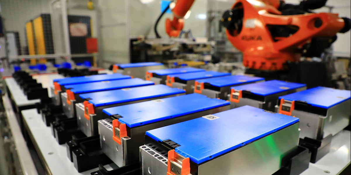 Traceability and transparency along the entire value chain = key to successful manufacturing. Lishen Battery chooses software from our #SiemensXcelerator portfolio to support their digitalization journey to advance the #battery industry.  ⚡🔋
:sie.ag/47kZBz5

#Opcenter