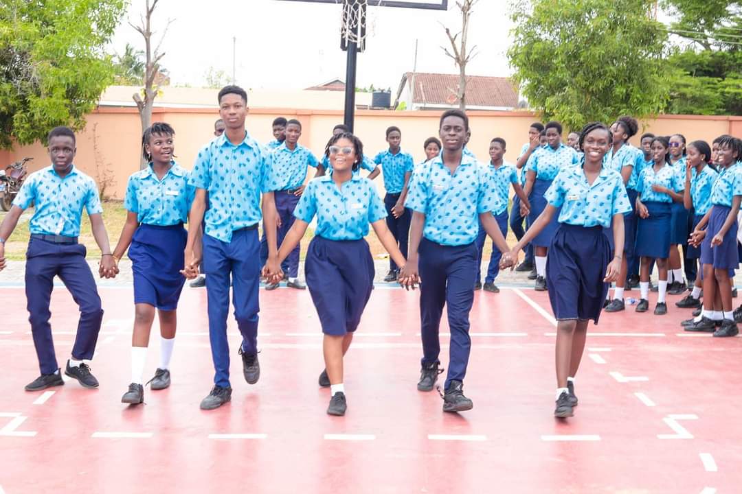 Fountainhead_CS's tweet photo. We pray that as our final year students begin their BECE Today God will give them victory.🙏🏻 https://t.co/oSXl09m01t