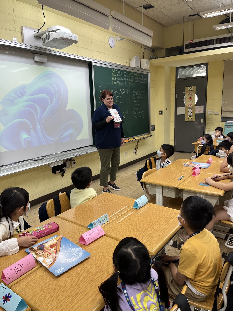 Taiwan Day 2: Ss working on conversational English in one to one settings, letter formation, labelling family members and a surprise read aloud from <a href="/jenny_goodal/">J E N N Y ＧＯＯＤＡＬ</a> ! <a href="/intllkdsb/">LKDSBInternational</a> #teachabroad #lkdsb