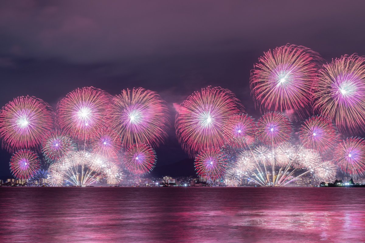 wakihami2166's tweet photo. #びわ湖花火大会
4年ぶりの花火はクソ綺麗でした🎆 https://t.co/srfWfjNL51