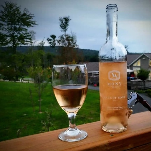 HHWines_'s tweet photo. We SAY, ROSÉ All DAY!
Sipping on Mony Tale Of Rosé and feeling the summer vibes ☀️ #MonyTaleOfRosé #SummerVibes #RoséAllDay #RoséWine #SummerDrinks #BeachVibes #PoolParty #VacationMode #SlaySummer #SummerGoals #HotGirlSummer #ROSEALLDAY https://t.co/KStzNVQBLw