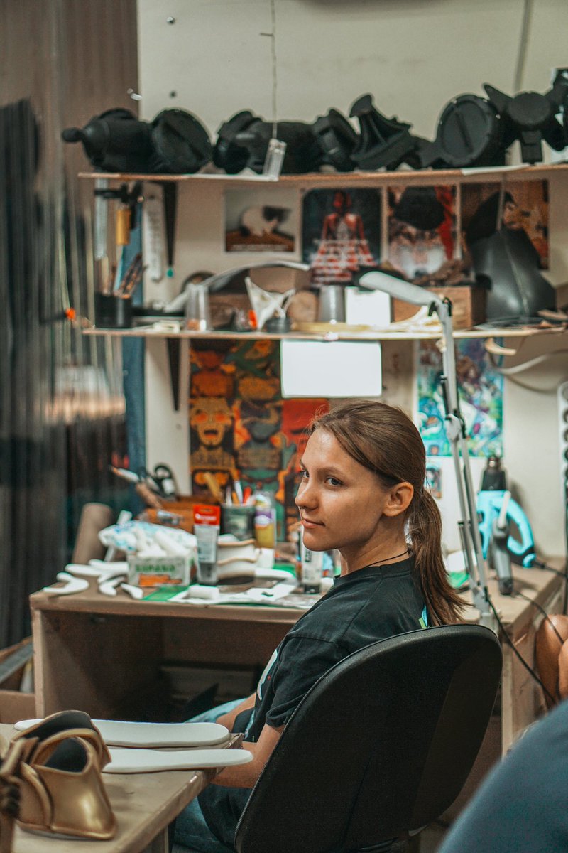fenindom's tweet photo. Just some random and precious moment from our workshop ❤️

Good chance to remind you that our business is still very small, and every piece is made specially for each customer https://t.co/eUUs8O9MuX