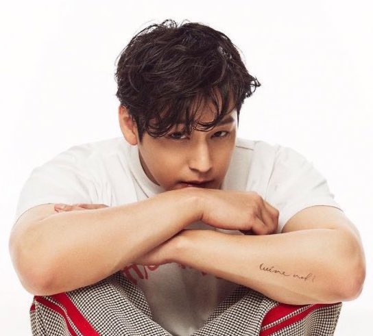 iykmhb's tweet photo. #김범타투 
                                                            >>new!<< https://t.co/Ug4dUHcOJ0