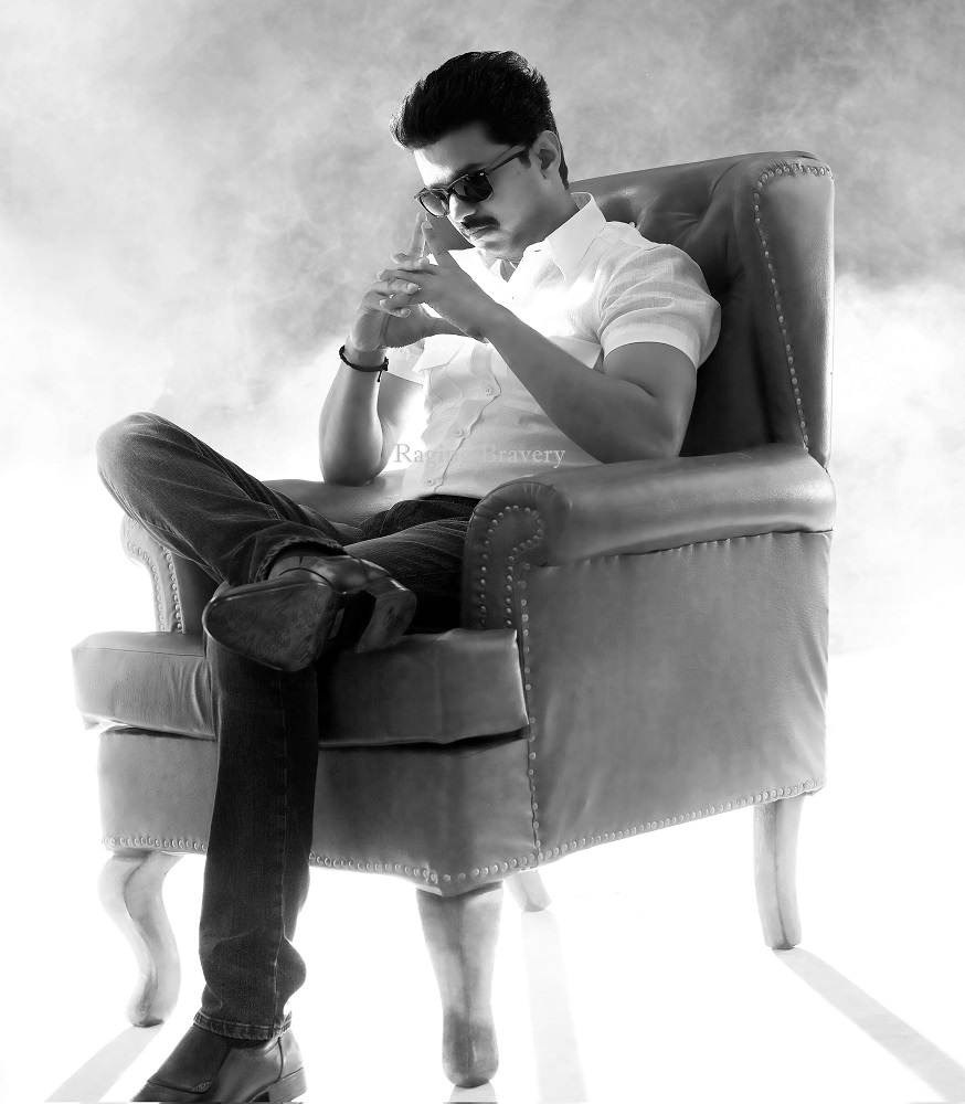 RagingBravery's tweet photo. #DecadeOfThalaivaaStorm 

TIME TO LEAD 🔥

@ActorVijay 👑 #LeoFilm https://t.co/xmDHBNew5a