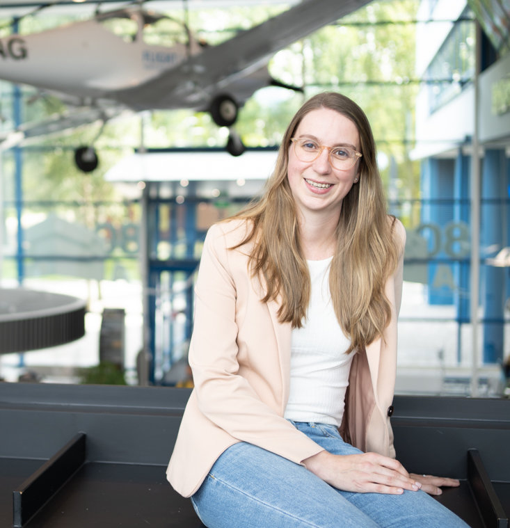 AETUDelft's tweet photo. Five of our promising researchers have been awarded an #NWO #Veni grant. In the spotlight today: Delphine de Tavernier and her research project about morphing wind turbine blades. Read the interview💬https://t.co/JS1osJHK9n https://t.co/GrpFtayiog