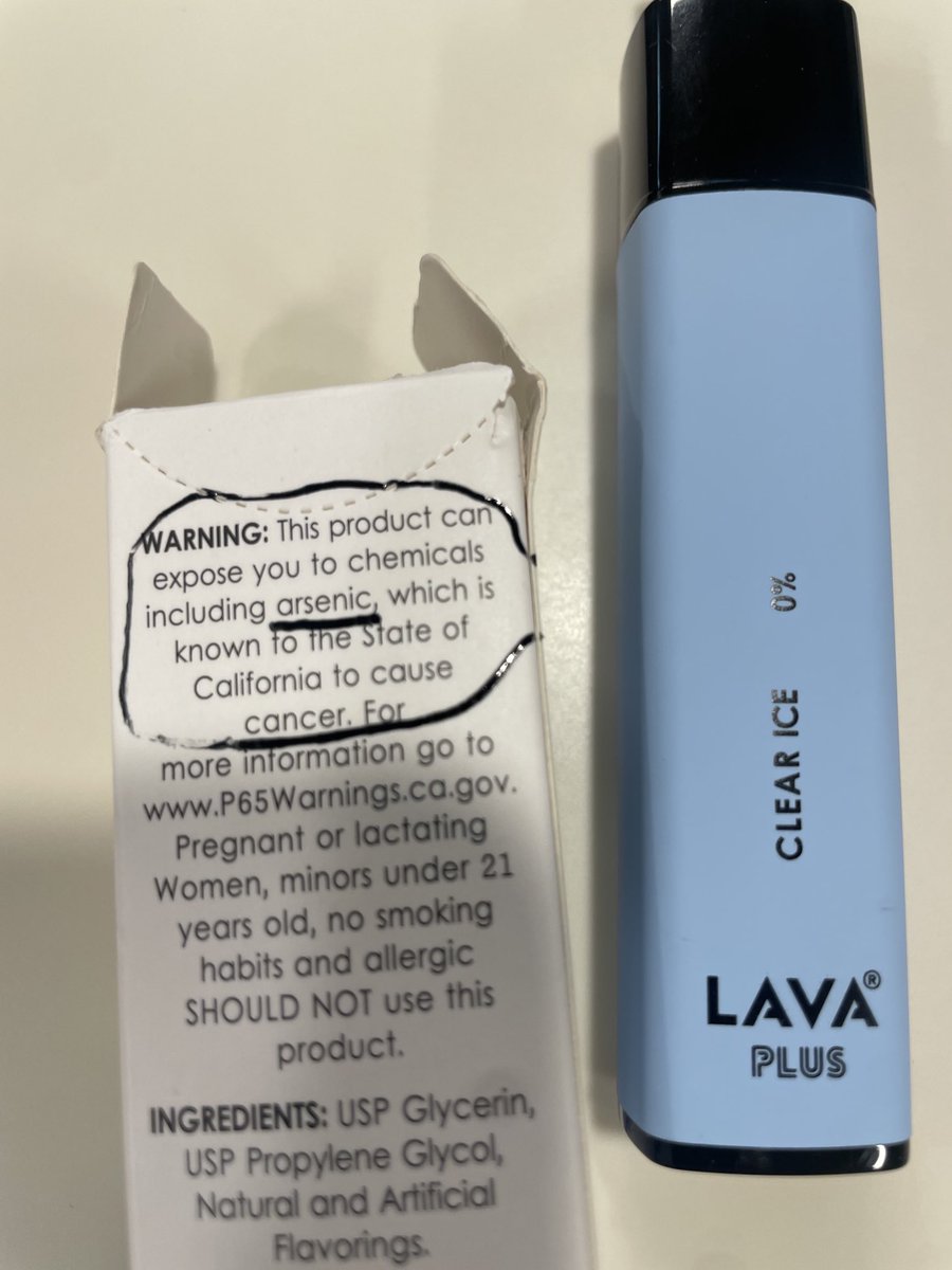 Sztejman's tweet photo. “Hey doc, I quit smoking”😱please do not smoke this 💩. Vaping is not quitting. https://t.co/ScKiQ56XzN