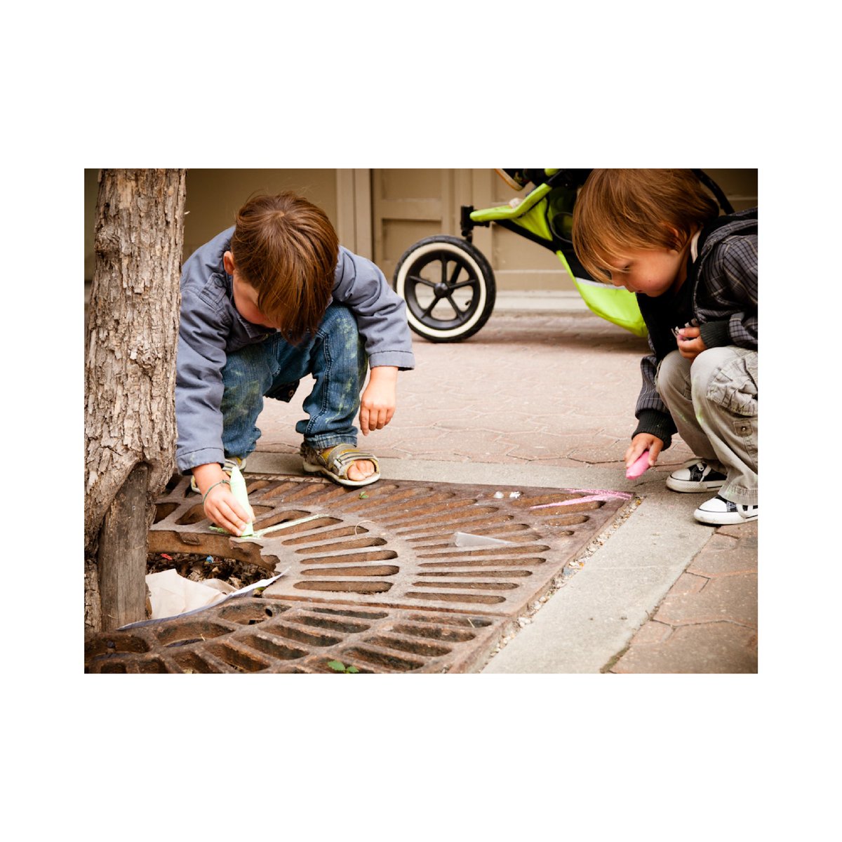 With September approaching, we are getting so excited for the Winnipeg Design Festival! This week’s “From the Archives” feature is from the 2011 fest - The Winnipeg Chalk Walk.