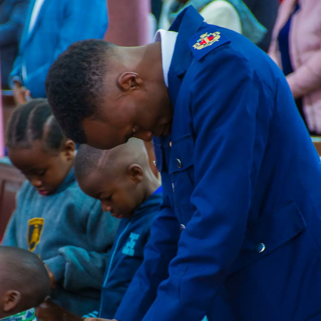 PCEAGateway's tweet photo. “Answer me when I call, O God of my righteousness! You have given me relief when I was in distress. Be gracious to me and hear my prayer!”
#forrenewedstrengthwaituponthelord #GodIsGreat #GodIsAble #tuesday #punchlinetuesday Josephine Watesh Mutuota https://t.co/tgN5jd6OW6