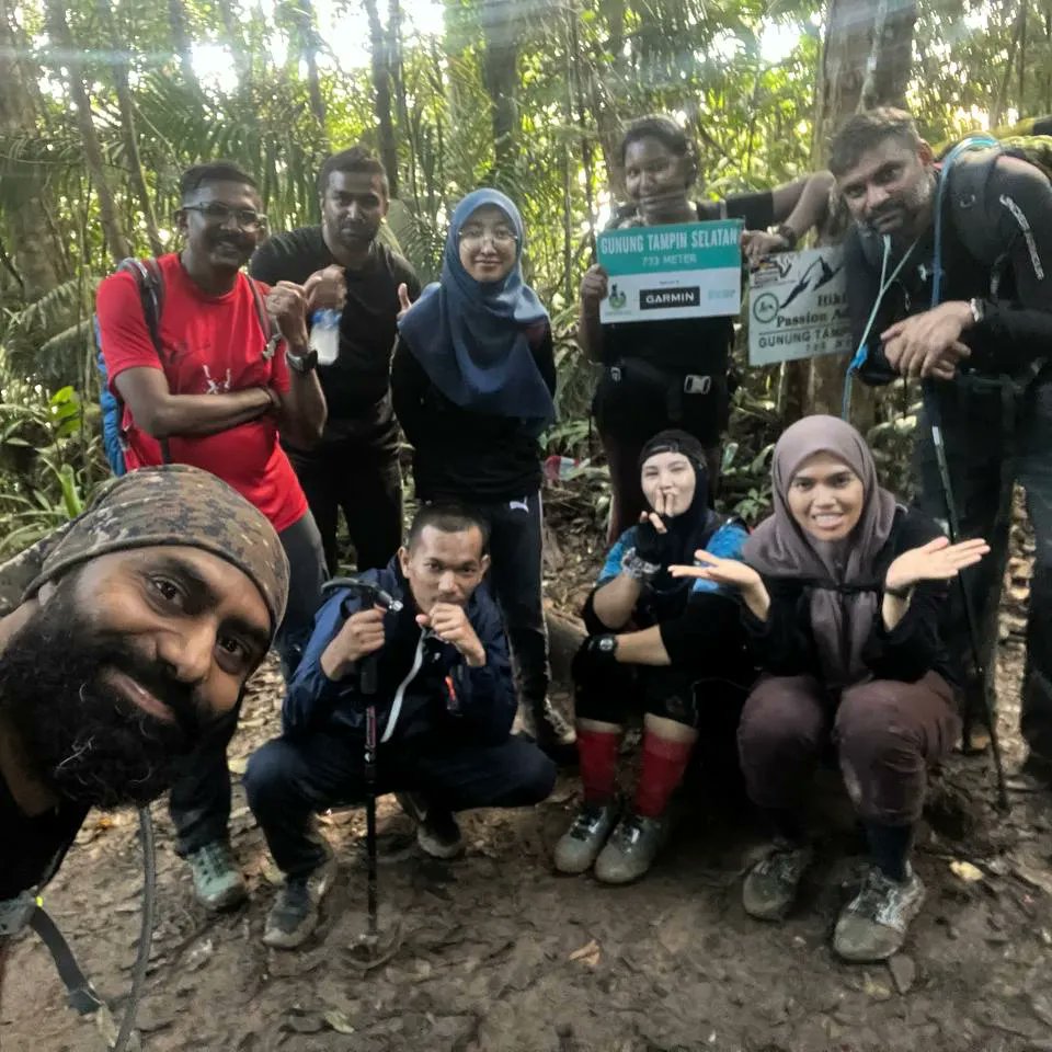 MyFriendHikers's tweet photo. TRANS NANING via GUNUNG DATUK (5/8/23)

Alhamdulillah..

Tahniah buat semua peserta dan kru kerana berjaya menamatkan trip ini dengan selamat.

Terima kasih atas kesudian anda sertai trip anjuran @MyFriendHikers.

#MyFriendHikers #MFH #OpenTripMFH #HikingAroundN9 https://t.co/goyPyhKUsd