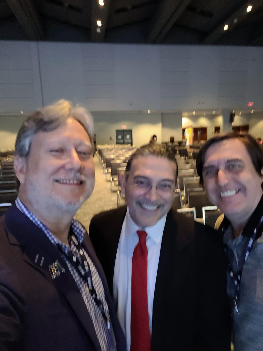 Great to see old friends from <a href="/DataKind/">DataKind</a> and make new friends from <a href="/uscensusbureau/">U.S. Census Bureau</a> at #JSM2023!