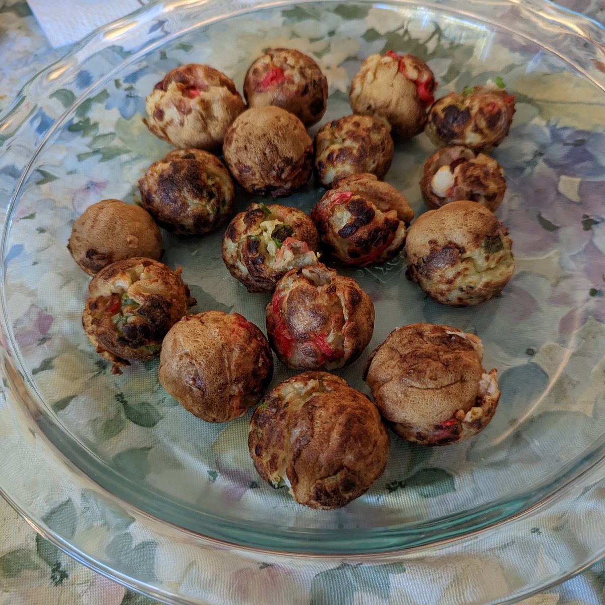 Alymra's tweet image. It's been HOW LONG since I posted a food pic?! I'm SLACKING and should be ashamed. I learned to make home made Takoyaki last month. They weren't pretty but they were still damn tasty! #homecooking #honestcooking