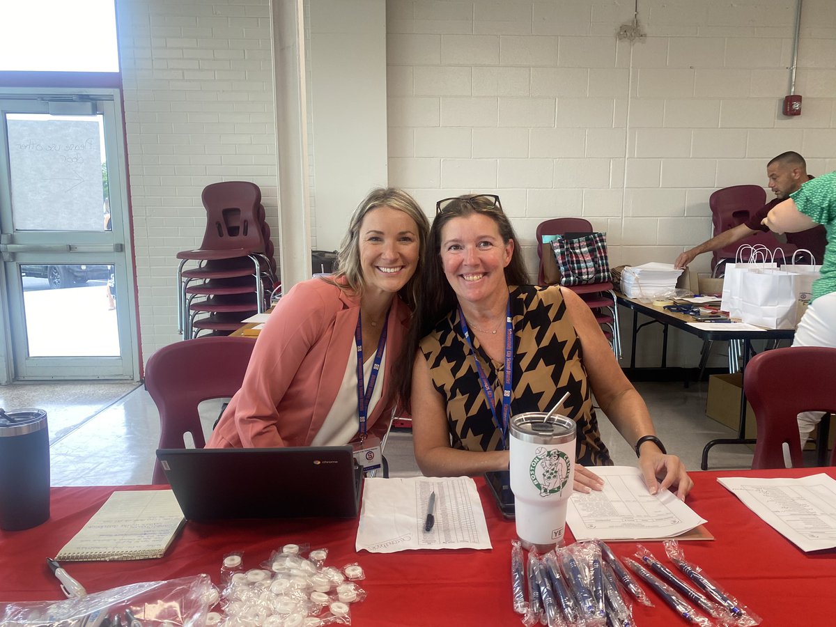 Such a great turnout! Great sessions for our Professional Development summer platform! #OTLRocks #SchenectadyRising ❤️🤍💙