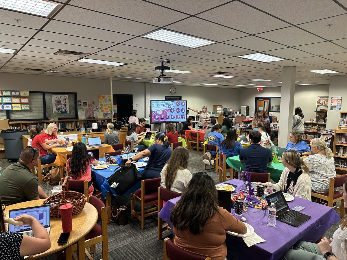Getting started early this morning with some Chromebook Care training for the <a href="/RochellRangers/">Rochell Elementary</a> teachers! <a href="/keicke17/">Kendal_Eicke</a>