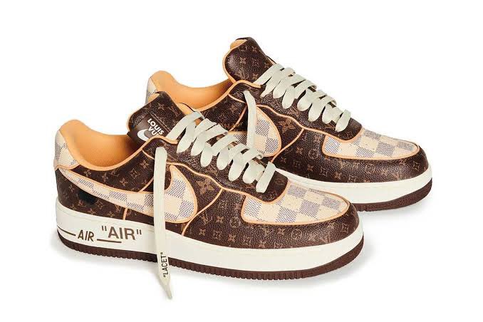 aboutscoups's tweet photo. when the members asked what seungcheol wants for his birthday, he said he wants this nike air force x louis vuitton 🤯 it’s so expensive it costs around $70k https://t.co/Zet90MVDba