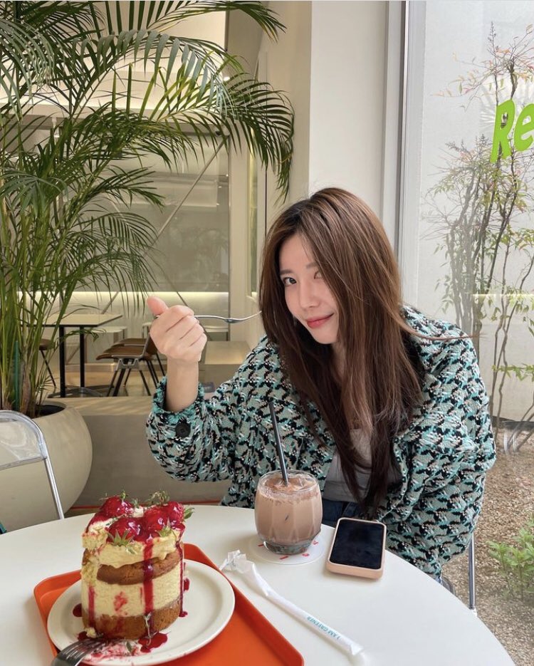 diannera's tweet photo. Ignore the way I eat. https://t.co/IT0OkRFt2Y