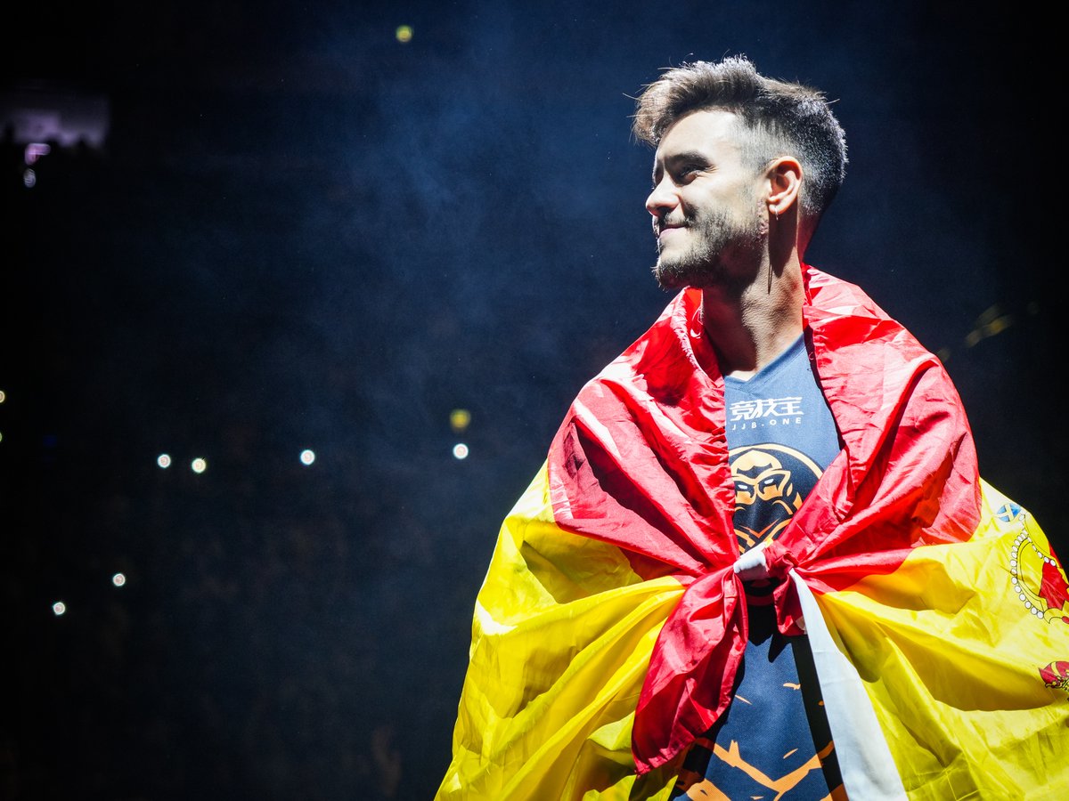 frankzz_'s tweet photo. Spanish pride @SunPayuscsgo what an incredible plays by the best Spanish player! @ENCE @IEM Cologne #ezforence #iemcologne2023 https://t.co/FgpM1cmDR2