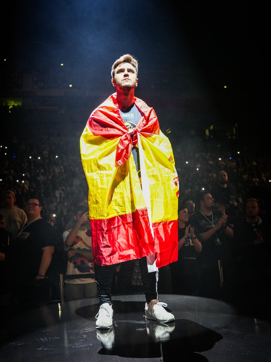 frankzz_'s tweet photo. Spanish pride @SunPayuscsgo what an incredible plays by the best Spanish player! @ENCE @IEM Cologne #ezforence #iemcologne2023 https://t.co/FgpM1cmDR2