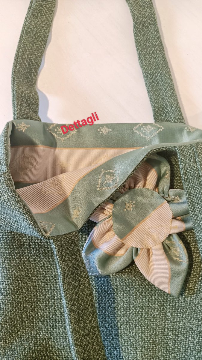 Franci46924979's tweet image. Ecco due #handmade per un giro in piazza, un aperitivo preserale 🍸, una passeggiata, con un occhio a questa quasi fine estate ☀️ 
Simpatiche, semplici, con la solita attenzione al #recycle 
Gradito il retweet🥰
#ecologic #recycling  #sostenibilità