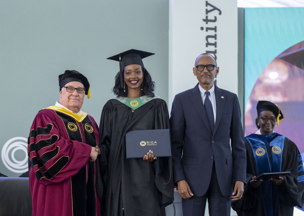 EmmyGisa3's tweet photo. “Agriculture is a critical driver of Africa’s economic growth. But we have not yet unlocked its full potential. Graduates, in this context, I challenge you to identify a problem, give it your full attention, and make it your purpose to solve it."

H.E Kagame |RICA Graduation 🎓 https://t.co/ZHB95NZEvO