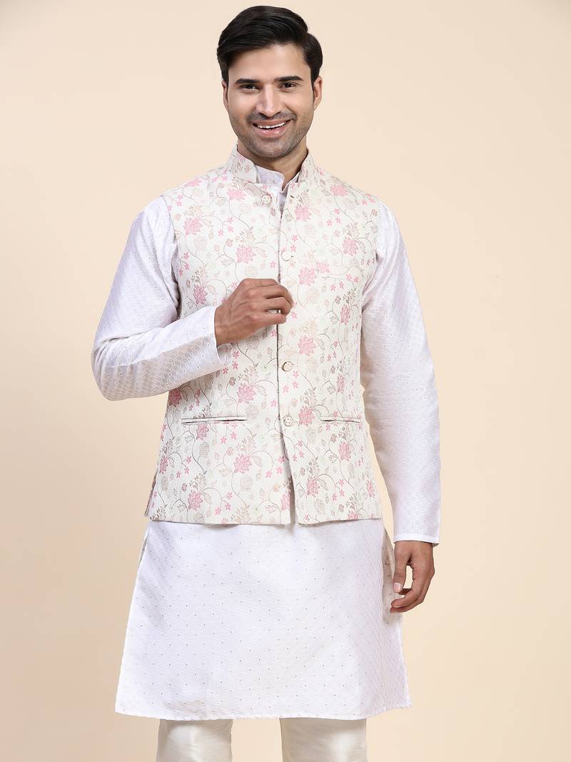 lucaschloe57528's tweet image. Elevate your style with the iconic #modijacket, a timeless piece exuding sophistication and cultural charm. For shopping : mirraw.com/men/clothing/n…

#nehrujacket #modijacket #nehrujacketonline