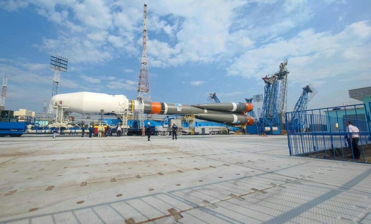 NewsIADN's tweet photo. #Russia is preparing for its Lunar Mission "Luna 25" to reach Moon's South Pole before India.

The launch is scheduled from #Russia's Vostochny cosmodrome on Friday. Luna 25 is expected to land on 21/22 August before Chandrayaan-3.

Roscosmos has said the two missions would not get in each other's way because they have different landing areas planned.

#IADN