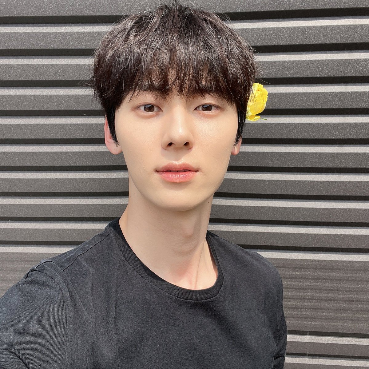 hmhhmh19950809's tweet photo. #황도의전부민현아_생일축하해
#Happy_Hwangdoboss_Day

너의 모든 순간을 응원해🍑🧡 https://t.co/a58XHXrzm0