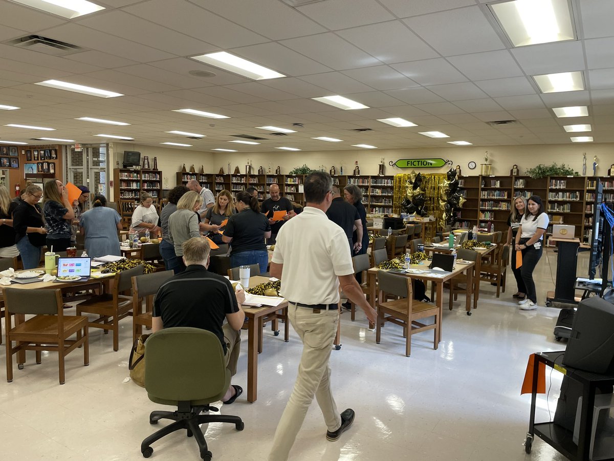 PlantHighSchool's tweet image. Our ILT &amp;amp; PLC Leaders in action building off our “Culture For Learning” foundation last year to add our focus of “Rigorous Standard Based Lessons”. 📚👷‍♀️👷🏻‍♀️👷🏼👷🏾👷🏾‍♂️ #StrengthThroughUnity 💛🖤