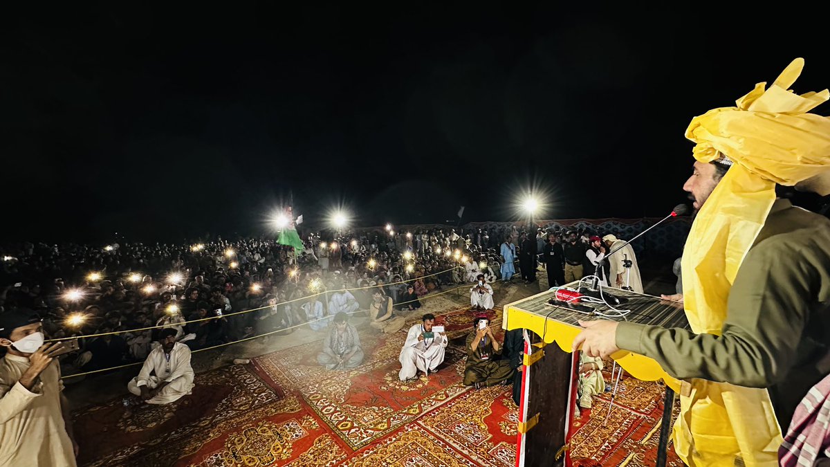 ManzoorPashteen's tweet photo. ضلع ٹو ضلع سفر جاری ہے اور گاؤں گاؤں منظم تنظیم بنا رہے ہیں۔
گزشتہ تین دِنوں میں زیارت،سنجاوی،دُکئی اور لورلائی میں 17 عوامی و تربیتی پروگرامز کئے۔
عوام کی تحریک کے ساتھ بے حد محبت، منظم تنظیم بنانے اور مزاحمت کے لئے تیار جزبے یقیناً وطن کے امن اور روشن مستقبل کے ضامن ہے۔ https://t.co/no9cuIUHkl