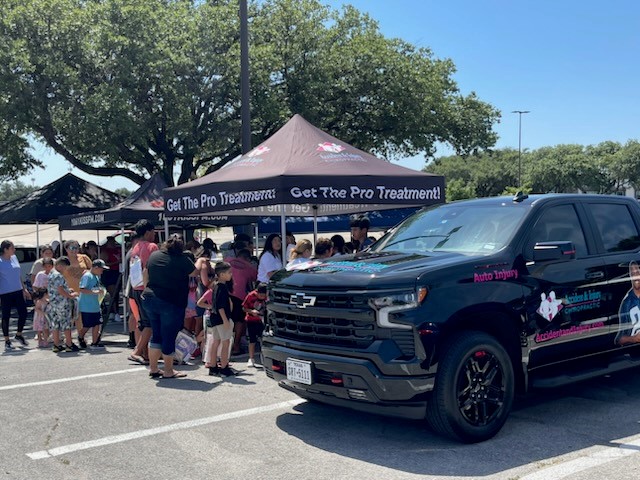accidentinjury's tweet image. Back to School with Wynnewood Village was another event we were able to support. Our communities' students were given free backpacks to help prepare them for the 2023-2024 school year. #freebackpacks  #supportingourcommunities #preparingstudentsforschool