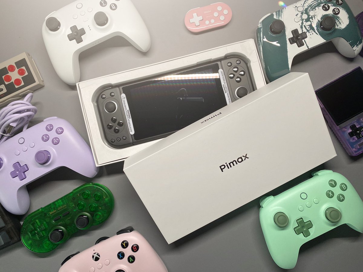 victoriemini's tweet photo. Pimax Handheld is IN THA HOUSE! Unboxing AO VIVO hoje a noite testando a nova versão do emu de PS2 no SnapDragon XR2 com tela 4K! Aproveita e se inscreve pra fica por dentro das novidades. Obrigado @pimaxofficial ❤️

#pimax #pimaxportal #pimaxhandheld #snapdragon #snapdragonXR2 https://t.co/w0YkaHrz4o