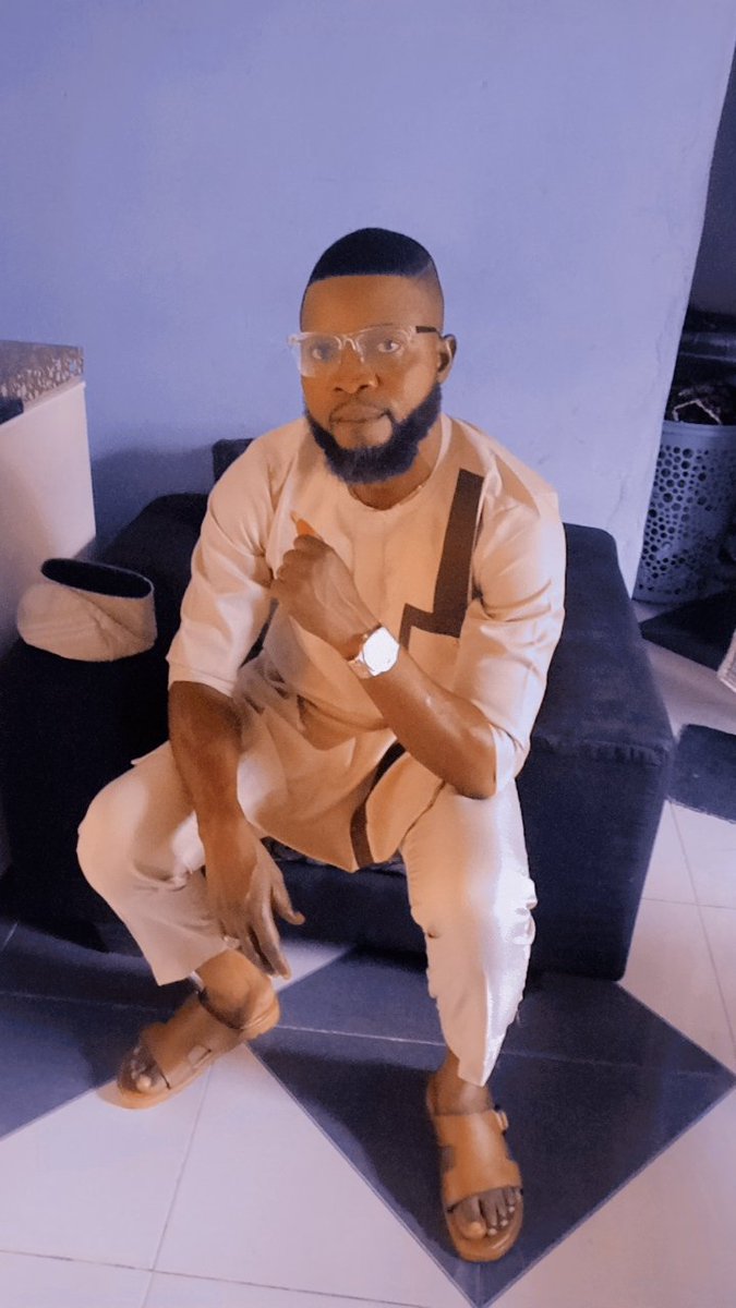 SundayShola10's tweet photo. Thank God for life https://t.co/tZHSuoBrAH