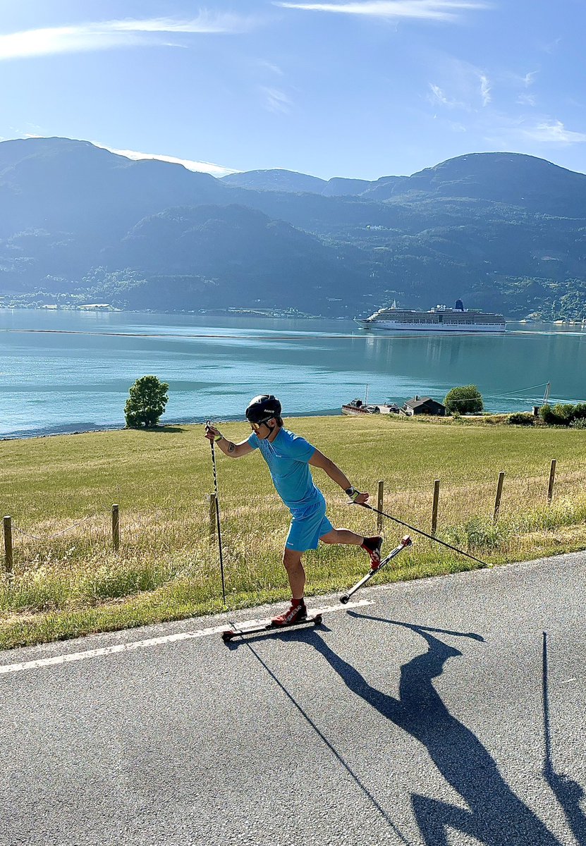 4kaadSports's tweet photo. Ski roller picture of the day ! Training with roller skis in Norway #4kaad #skiroller #norge #maastohiihto https://t.co/5P9gNukuEp
