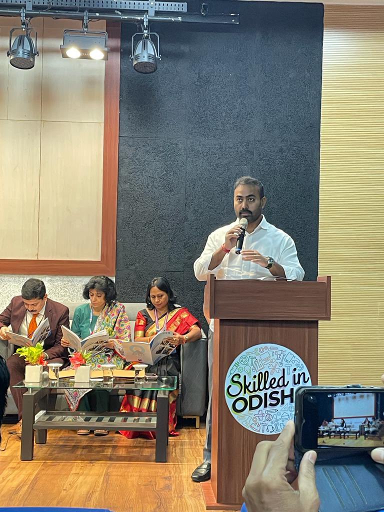 NABET_QCI's tweet photo. Launch of Report for "Ranking of #Polytechnics in Odisha (2021-22)"by Shri Pritiranjan Gharai, Hon'ble Minister,Skill Development &amp; Tech Edu,Govt. of Odisha on 8 Aug 23.The #ranking was carried out by QCI NABET for 100 Govt &amp; pvt polytechnic’s in the state of #Odisha
@RaviPSingh https://t.co/Ul9fyhJd0e