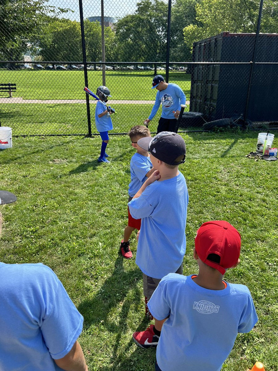 CPDKnights's tweet photo. It was a beautiful day for some baseball with the community! CPD Knights along with 20th District CPD CAPS and Chicago Police Headquarters were out today at River Park - Chicago hosting a free baseball clinic for the kids.
#teamwork #community #chicago #riverpark #cpdknights https://t.co/e273NDqNhP