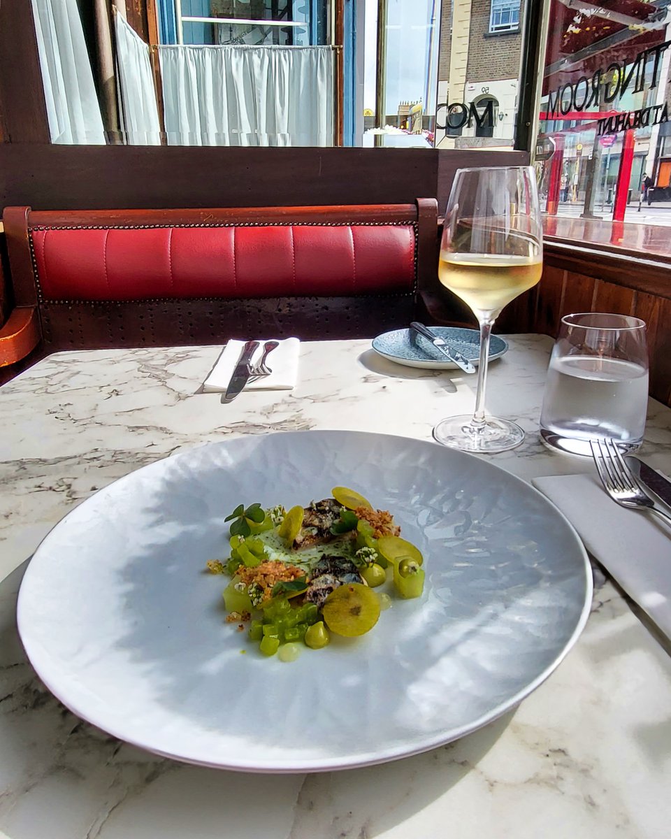 Delahunt is the ideal destination for a relaxed weekend lunch.

If you're keen to savour our tasting menu, we welcome you to join us. We're delighted to serve you during lunch hours on Fridays and Saturdays, starting from 12:30pm. To book now just click the link in our bio.