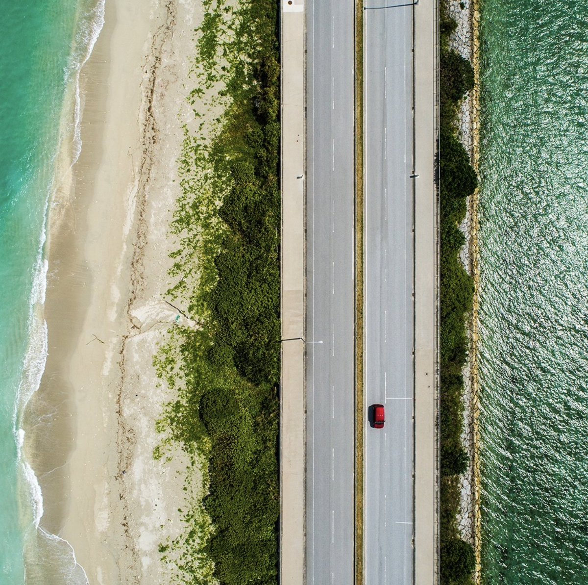 Lines are constant and unchanging, but that doesn’t mean boring. They can arc and swoop, creating a dynamic flow that’s both beautiful and unexpected. 

Luxe is in the details — Experience the GV80 at Genesis of Columbus. 

buff.ly/3DWXlhP